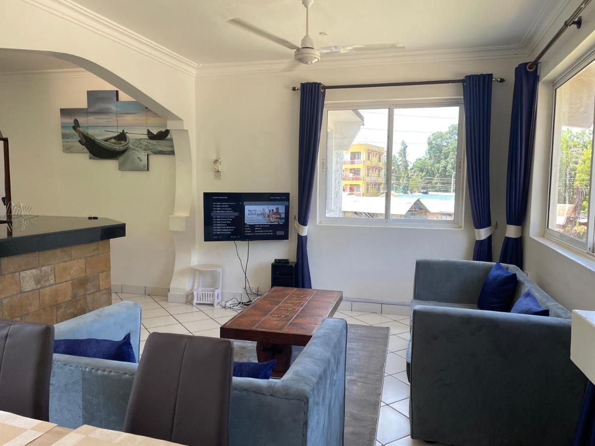 Royal Palms Apartment A4 Момбаса Екстериор снимка