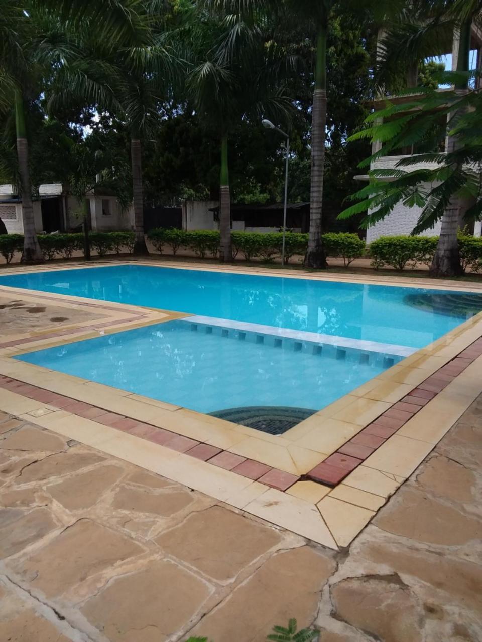 Royal Palms Apartment A4 Момбаса Екстериор снимка